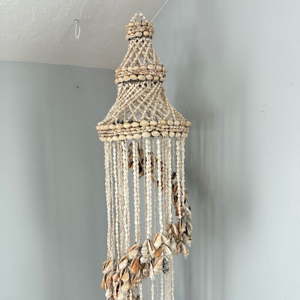 Vintage LARGE Hanging Sea Shell Chandelier Art Boho Cottage Waterfall Wind Chime - Picture 2 of 7
